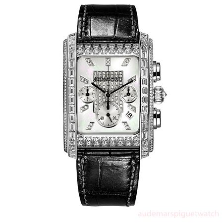 25952BC.ZZ.D001CR.01 Mother of Pearl dial with pave diamond center